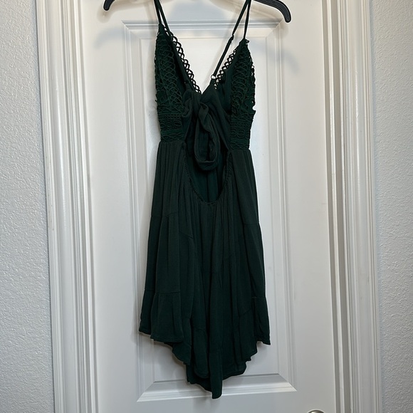 Hunter‎ Green Flowy skater Dress With Tie Back Size Medium - Picture 8 of 9